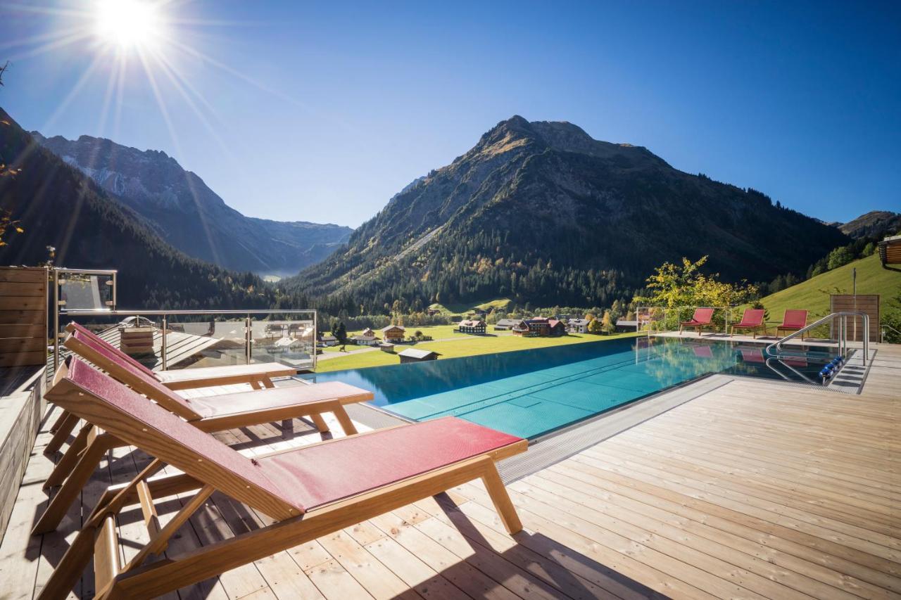 Hotel Der Kleinwalsertaler Rosenhof Mittelberg Exterior foto